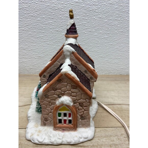 Vtg 1991 Christmas Valley Illuminated Porcelain Church In Original Box - Picture 7 of 16